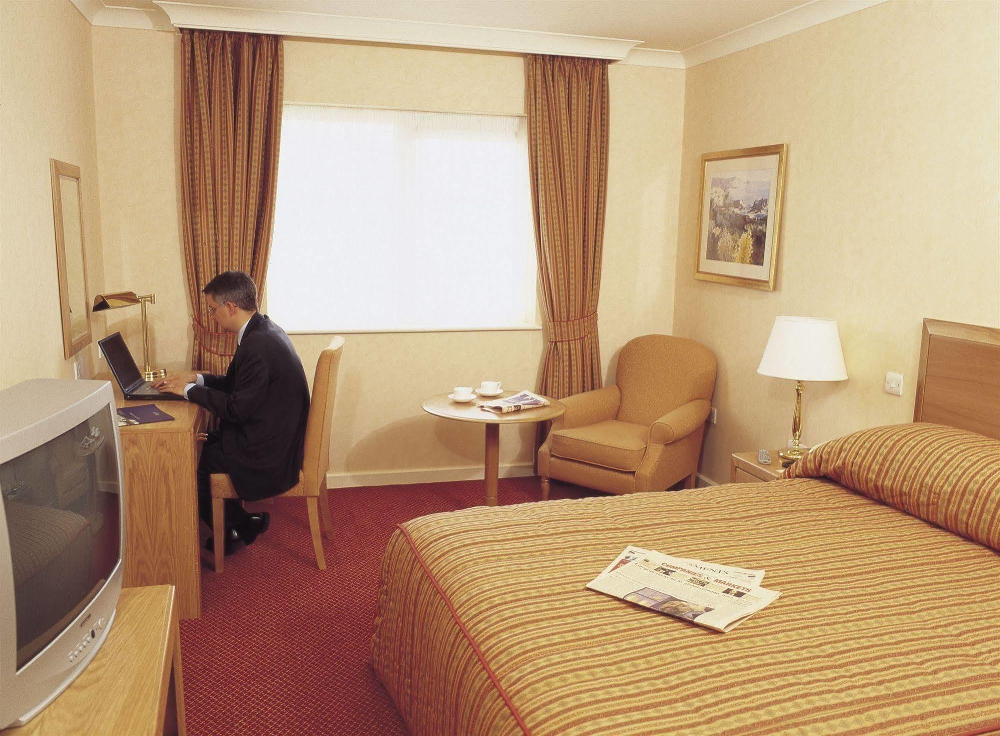 Horwood House Hotel Milton Keynes Rum bild